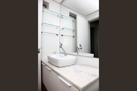 Apartamento para alugar com 67m², 2 quartos e 1 vagaBanheiro 1