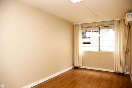 Apartamento para alugar com 67m², 2 quartos e 1 vagaSala