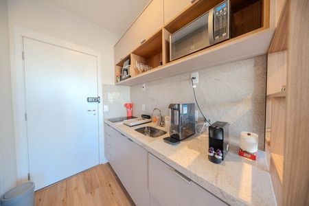 Cozinha de apartamento para alugar com 1 quarto, 22m² em Consolação, São Paulo