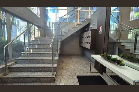 Hall de apartamento para alugar com 2 quartos, 70m² em Santa Efigênia, Belo Horizonte
