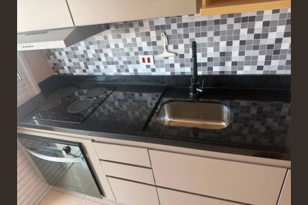 Cozinha de apartamento para alugar com 2 quartos, 54m² em Pousada dos Bandeirantes, Carapicuíba
