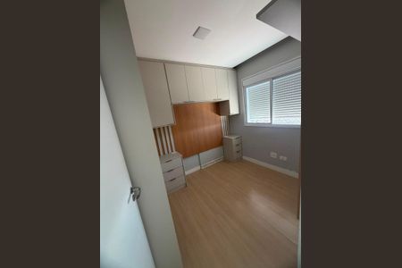 Quarto de apartamento para alugar com 2 quartos, 54m² em Pousada dos Bandeirantes, Carapicuíba