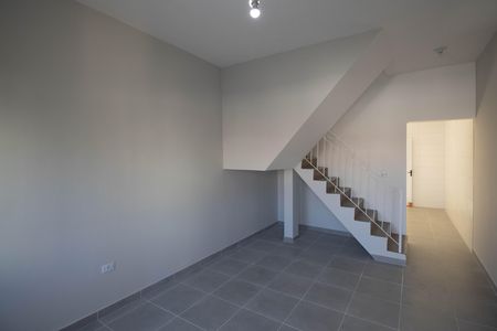 Casa para alugar com 2 quartos, 88m² em Vila Gopouva, Guarulhos