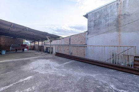 Garagem de casa para alugar com 3 quartos, 150m² em Céu Azul, Belo Horizonte