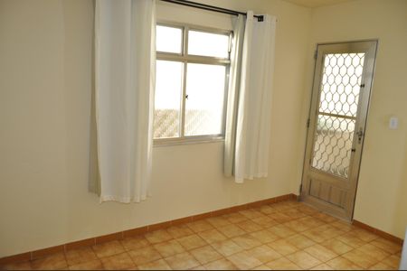 Sala de apartamento para alugar com 2 quartos, 70m² em Quintino Bocaiúva, Rio de Janeiro
