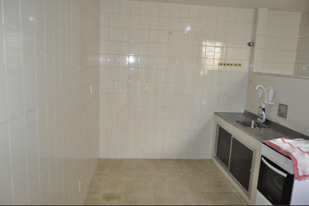 Cozinha de apartamento para alugar com 2 quartos, 70m² em Quintino Bocaiúva, Rio de Janeiro