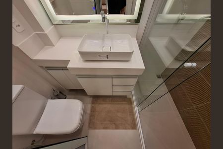 Banheiro  de apartamento à venda com 1 quarto, 28m² em Botafogo, Rio de Janeiro