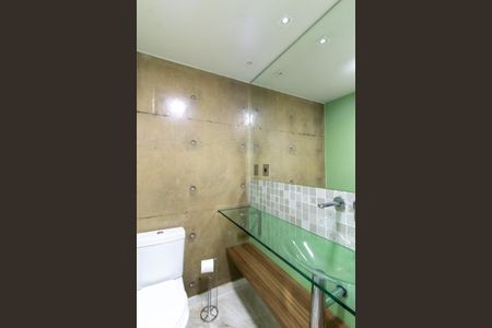 BANHEIRO SOCIAL de apartamento para alugar com 2 quartos, 70m² em Cambuí, Campinas
