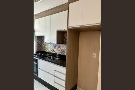 Cozinha de apartamento para alugar com 1 quarto, 35m² em Jardim Ibitirama, São Paulo