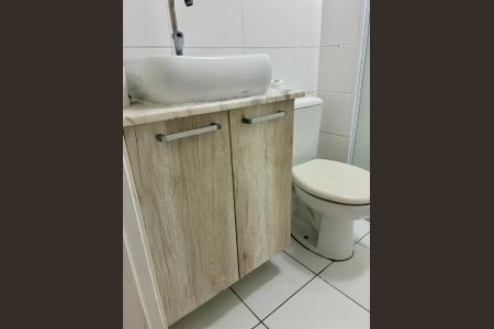 Banheiro de apartamento para alugar com 1 quarto, 35m² em Jardim Ibitirama, São Paulo