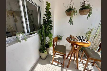 Apartamento à venda com 97m², 2 quartos e 1 vaga Apartamento à venda com 97m², 2 quartos e 1 vagaVaranda