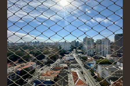 Apartamento à venda com 97m², 2 quartos e 1 vaga Apartamento à venda com 97m², 2 quartos e 1 vagaVaranda
