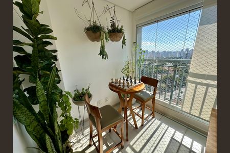 Apartamento à venda com 97m², 2 quartos e 1 vaga Apartamento à venda com 97m², 2 quartos e 1 vagaVaranda