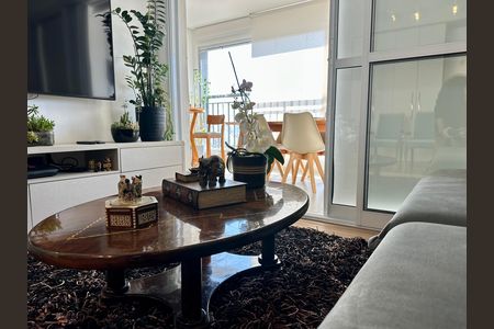 Apartamento à venda com 97m², 2 quartos e 1 vaga Apartamento à venda com 97m², 2 quartos e 1 vagaSala