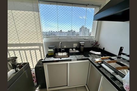 Apartamento à venda com 97m², 2 quartos e 1 vaga Apartamento à venda com 97m², 2 quartos e 1 vagaVaranda