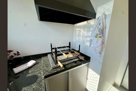 Apartamento à venda com 97m², 2 quartos e 1 vaga Apartamento à venda com 97m², 2 quartos e 1 vagaVaranda