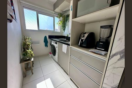 Apartamento à venda com 97m², 2 quartos e 1 vaga Apartamento à venda com 97m², 2 quartos e 1 vagaLavanderia