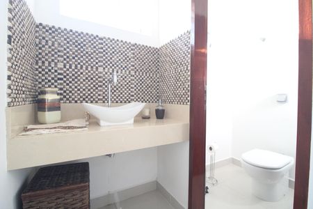 Lavabo de casa à venda com 3 quartos, 194m² em Interlagos, São Paulo