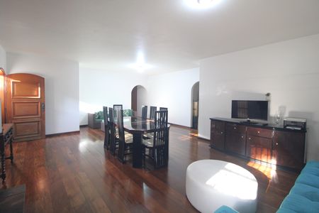 Sala de casa à venda com 3 quartos, 194m² em Interlagos, São Paulo