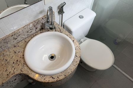 Apartamento para alugar com 90m², 2 quartos e 1 vaga Apartamento para alugar com 90m², 2 quartos e 1 vagaBanheiro da Suíte