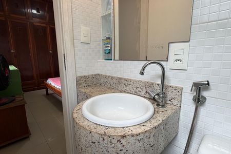 Apartamento para alugar com 90m², 2 quartos e 1 vaga Apartamento para alugar com 90m², 2 quartos e 1 vagaBanheiro da Suíte