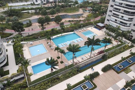 Apartamento para alugar com 115m², 3 quartos e 2 vagas Apartamento para alugar com 115m², 3 quartos e 2 vagasÁrea comum - Piscina