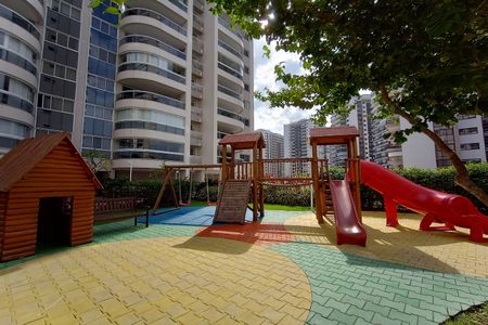 Apartamento para alugar com 115m², 3 quartos e 2 vagas Apartamento para alugar com 115m², 3 quartos e 2 vagasÁrea comum - Playground