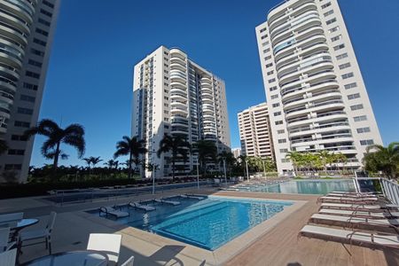 Apartamento para alugar com 115m², 3 quartos e 2 vagas Apartamento para alugar com 115m², 3 quartos e 2 vagasÁrea comum - Piscina