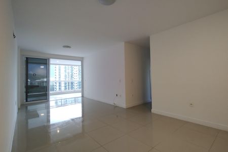 Apartamento para alugar com 115m², 3 quartos e 2 vagas Apartamento para alugar com 115m², 3 quartos e 2 vagasSala