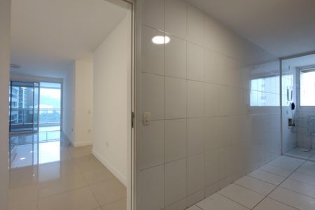 Apartamento para alugar com 115m², 3 quartos e 2 vagas Apartamento para alugar com 115m², 3 quartos e 2 vagasCozinha - Armários