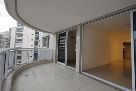 Apartamento para alugar com 115m², 3 quartos e 2 vagas Apartamento para alugar com 115m², 3 quartos e 2 vagasVaranda gourmet