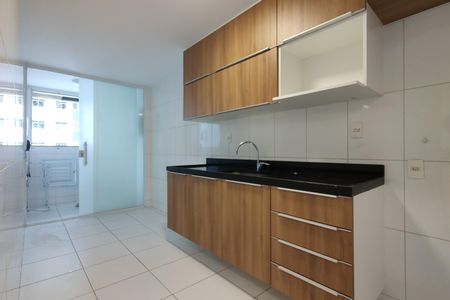 Apartamento para alugar com 115m², 3 quartos e 2 vagas Apartamento para alugar com 115m², 3 quartos e 2 vagasCozinha - Armários
