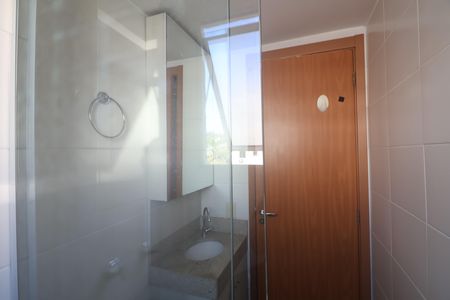 Banheiro de apartamento para alugar com 2 quartos, 50m² em São José, Canoas