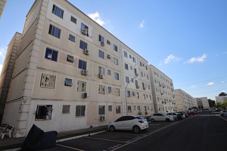 Fachada do bloco de apartamento para alugar com 2 quartos, 50m² em São José, Canoas