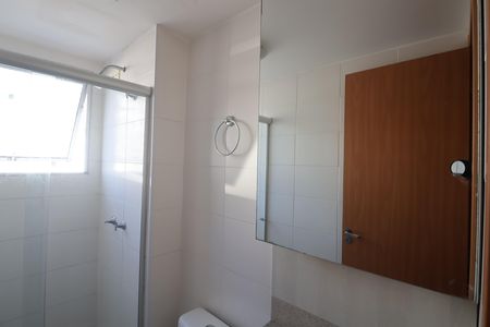 Banheiro de apartamento para alugar com 2 quartos, 50m² em São José, Canoas