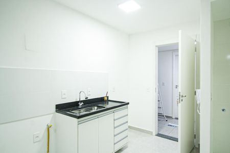 Cozinha e Área de Serviço de apartamento para alugar com 1 quarto, 40m² em Jaraguá, São Paulo