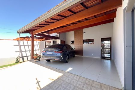 Garagem de casa à venda com 3 quartos, 219m² em Jardim dos Manacas, Valinhos