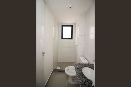 Banheiro de apartamento para alugar com 1 quarto, 34m² em Lomba do Pinheiro, Porto Alegre