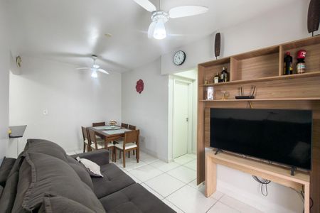 Sala de apartamento para alugar com 2 quartos, 75m² em Cidade Ocian, Praia Grande