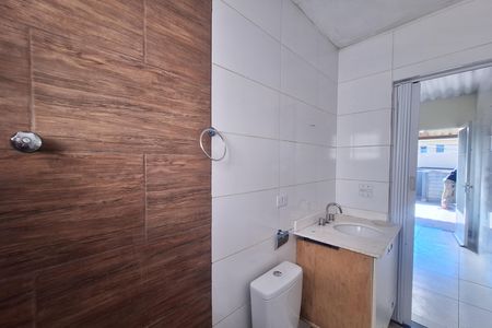Banheiro de casa para alugar com 2 quartos, 80m² em Jardim Santo Alberto, Santo André
