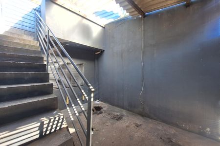 Garagem de casa para alugar com 2 quartos, 80m² em Jardim Santo Alberto, Santo André