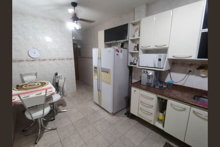 Cozinha de apartamento à venda com 3 quartos, 167m² em Jardim Guanabara, Rio de Janeiro