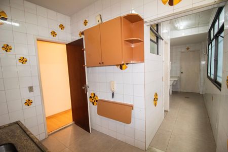 Cozinha  de apartamento para alugar com 4 quartos, 94m² em Coração Eucarístico, Belo Horizonte