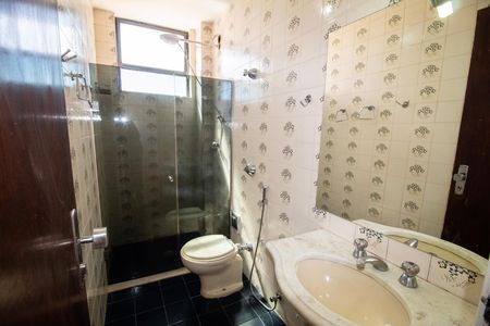 Banheiro da suite  de apartamento para alugar com 4 quartos, 94m² em Coração Eucarístico, Belo Horizonte