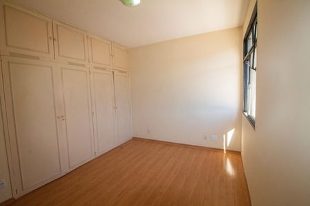 Suíte de apartamento para alugar com 4 quartos, 94m² em Coração Eucarístico, Belo Horizonte