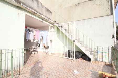 Quintal de casa à venda com 2 quartos, 95m² em Jardim das Palmas, São Paulo