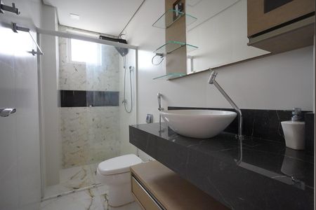 Banheiro Corredor de apartamento para alugar com 2 quartos, 74m² em Centro, Florianópolis