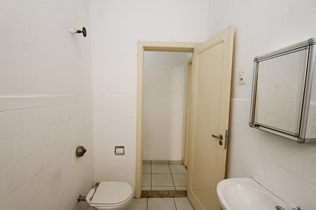 Banheiro de casa para alugar com 2 quartos, 72m² em Carlos Prates, Belo Horizonte