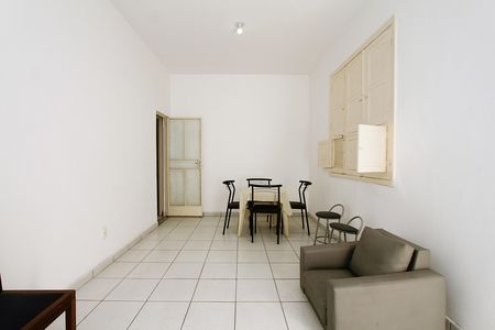 Casa para alugar com 2 quartos, 72m² em Carlos Prates, Belo Horizonte