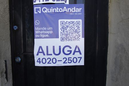 placa de casa para alugar com 2 quartos, 72m² em Carlos Prates, Belo Horizonte